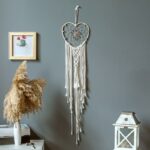 attrape rêve en macramé en forme de cœur