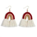 boucle d'oreille en macramé arc en ciel