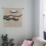 déco murale en macramé coloré