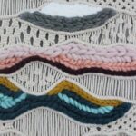 ornement mural macramé multicolore