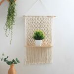 accessoire macramé pour décoration d'étagère