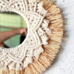 miroir décoratif doré en macramé