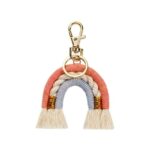 porte-clé en macramé arc-en-ciel