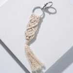 porte clé tendance en macramé