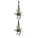 suspension contemporaine en macramé noir